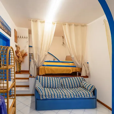 Uanema House Nápoles